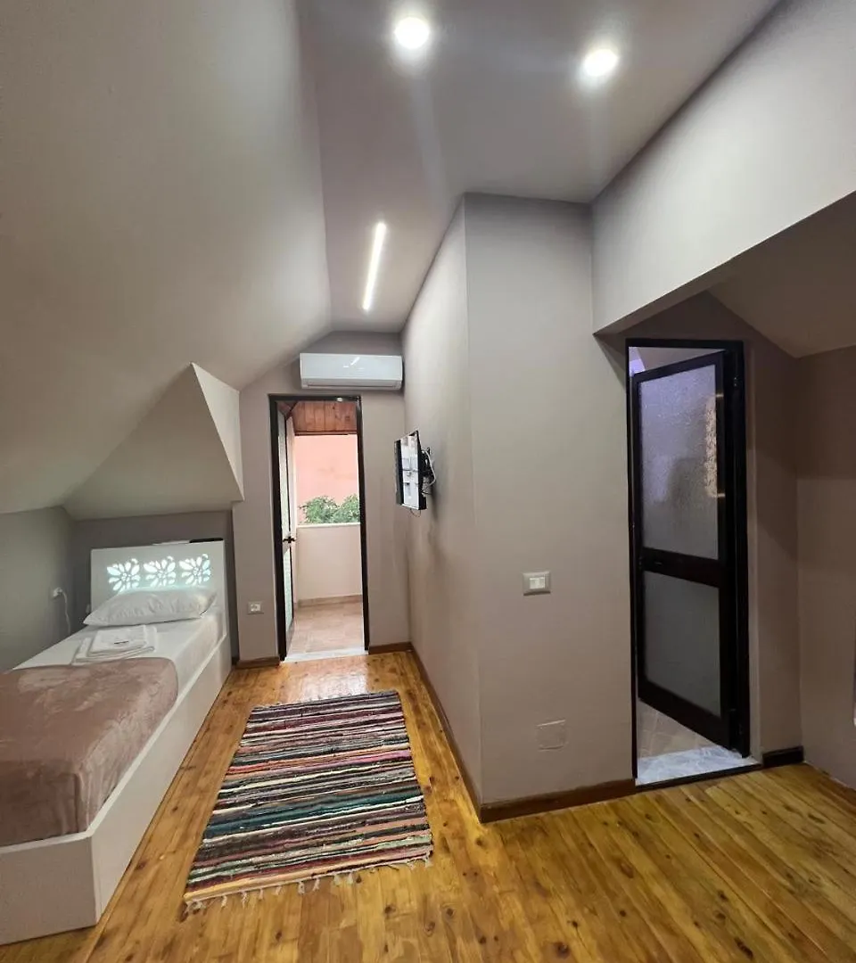 Genal Apartaments Tiran