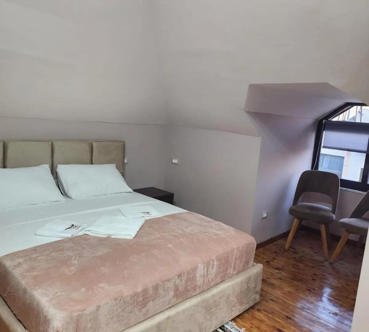 Genal Apartaments Tiran Arnavutluk